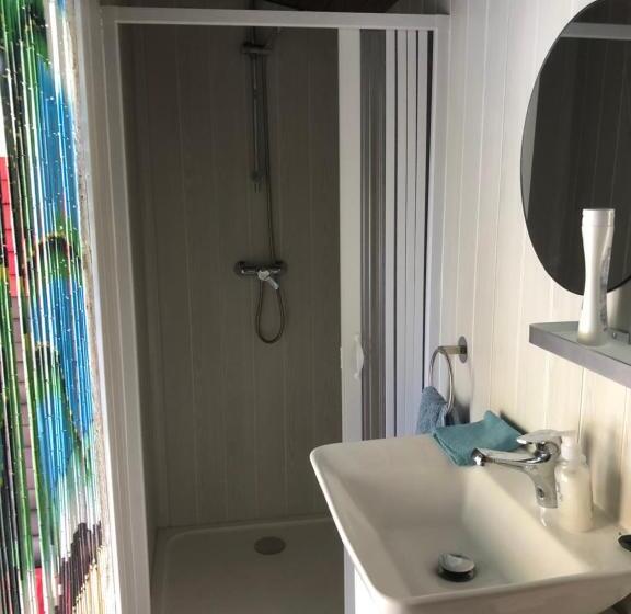 Люкс Вид на Бассейн, Chéz Robert & Coby