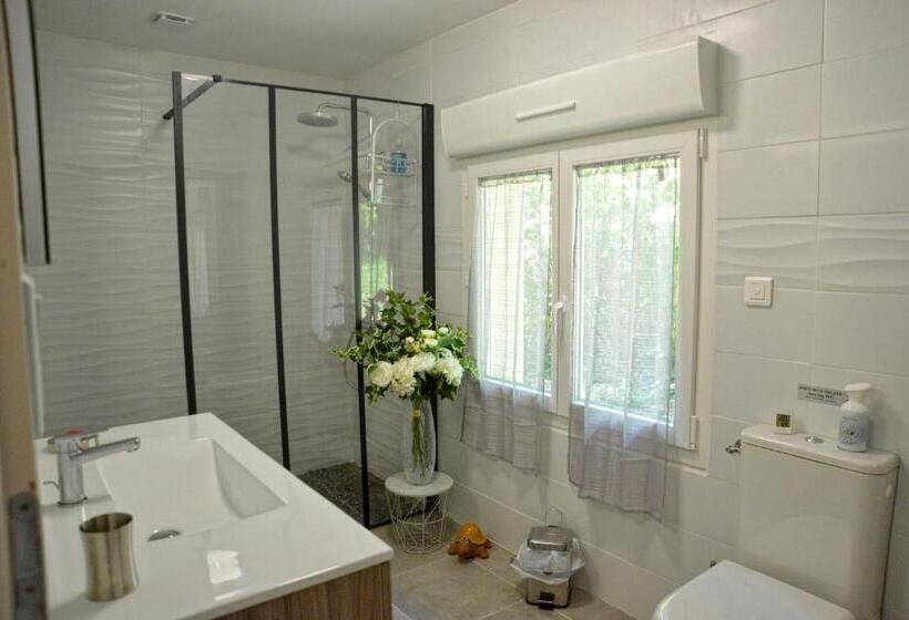 Standard room with outdoor bath, Maison Matachot