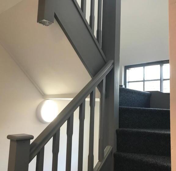 Апартаменты 1 Спальня, Ty R Bont Studios