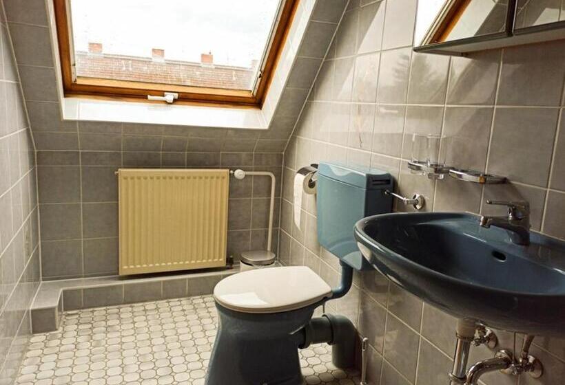 اتاق استاندارد چهار تخته, Landhotel Waldschänke