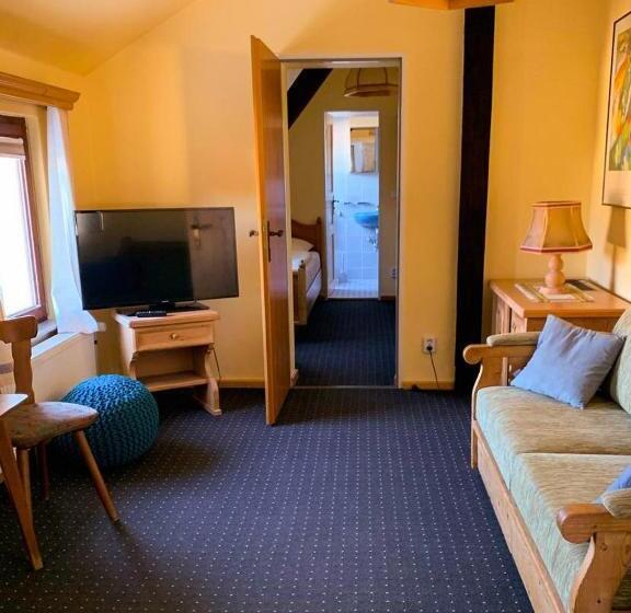 اتاق استاندارد چهار تخته, Landhotel Waldschänke