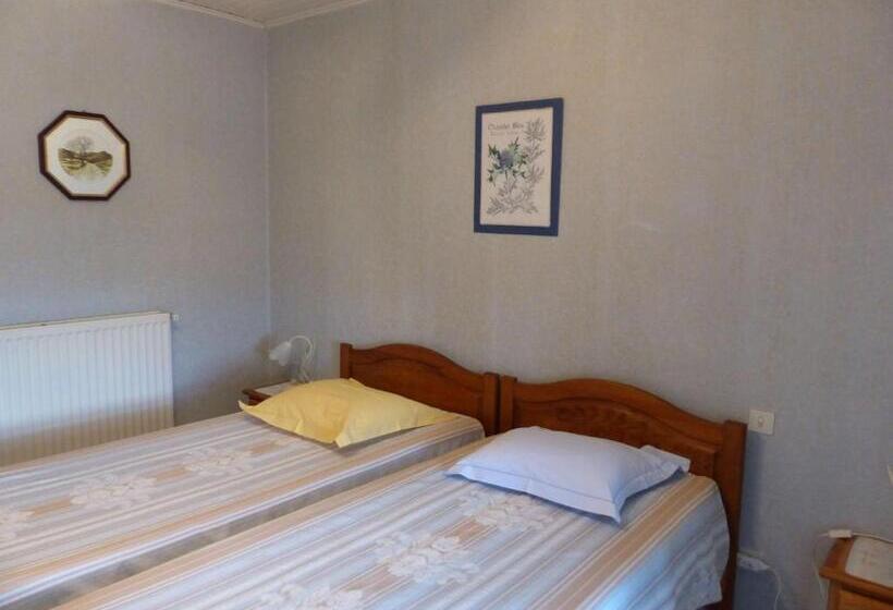 غرفة قياسية ثلاثية, Le Chaumois