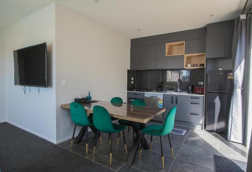 带3个卧室的套间, Skyrim Lodge