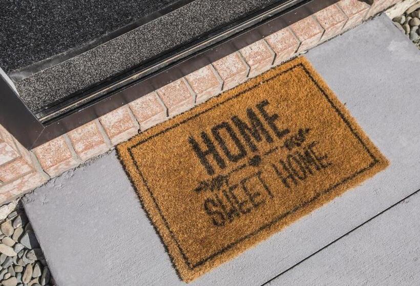 带2个卧室的套房, Skyrim Lodge