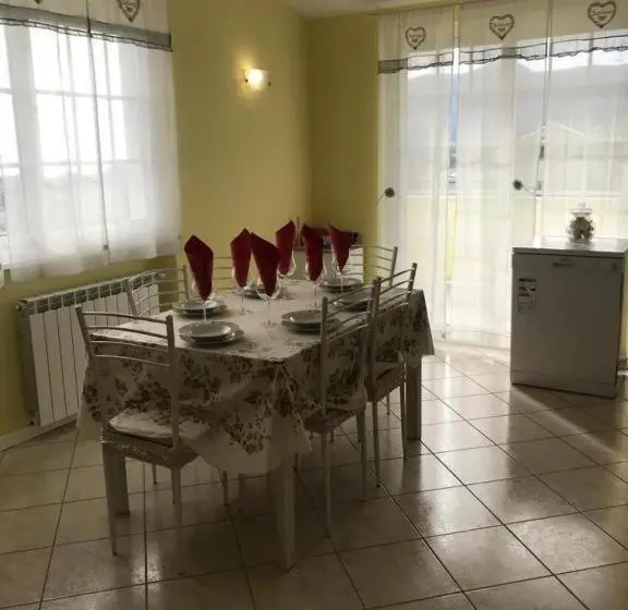 آپارتمان 1 خوابه با تراس, Villa Felice