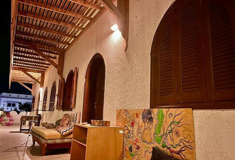 اتاق استاندارد با چشم‌انداز باغ, Nook