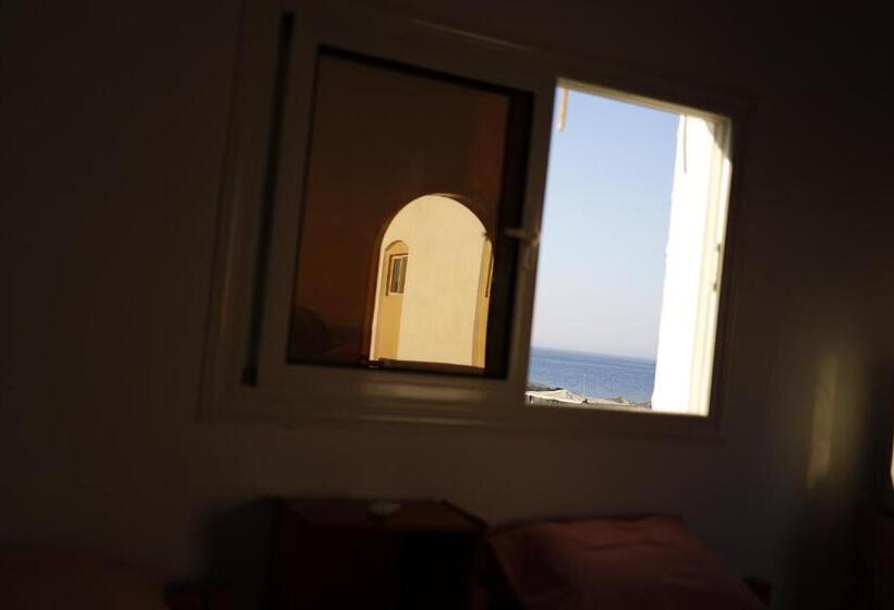 اتاق لوکس با بالکن و چشم‌انداز دریا, Nook