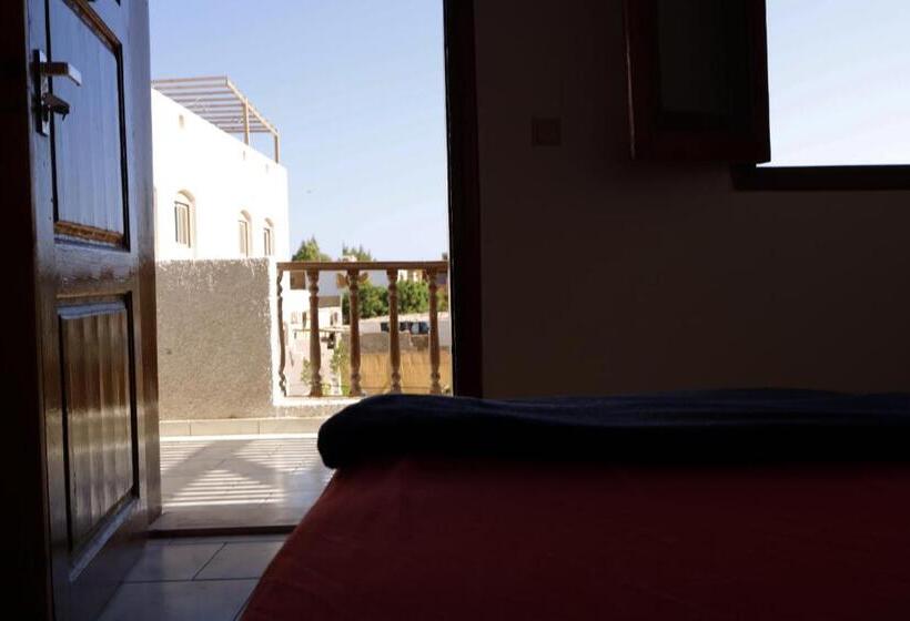 اتاق لوکس با بالکن و چشم‌انداز دریا, Nook