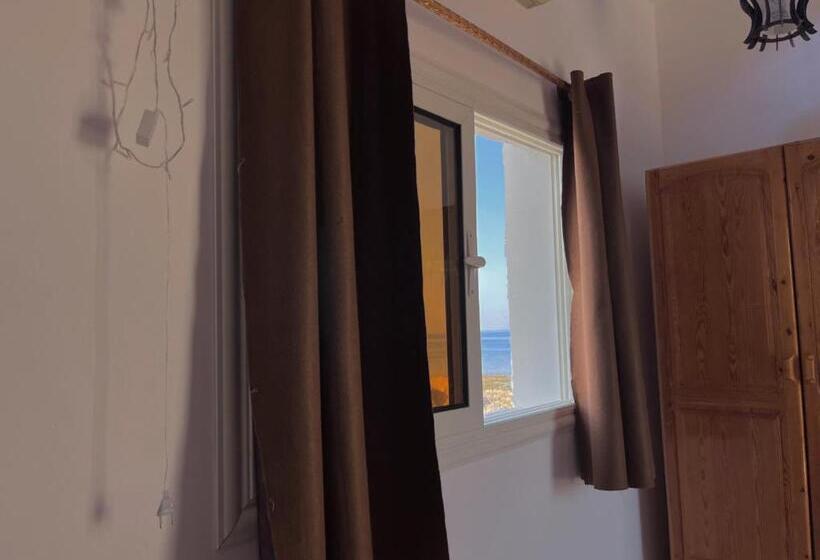 اتاق استاندارد با بالکن و چشم‌انداز دریا, Nook