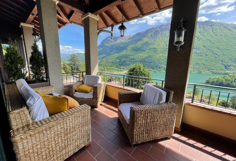 غرفة قياسية مطلّة علي البحيرة, B&b Gli Ulivi