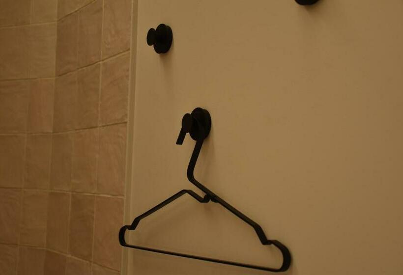 חדר סטנדרט נוף לגינה, Poutrelle Guestrooms