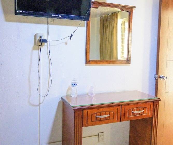 이코노미 룸, Acuario