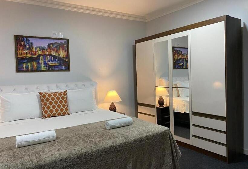 Люкс Deluxe Кровать Кинг, Quarto Luxo Silver