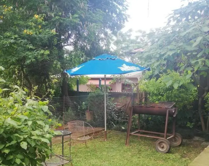 اتاق استاندارد, A Cody Place