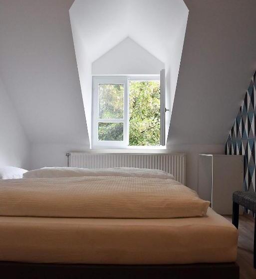 Семейный Номер, Aquarium City