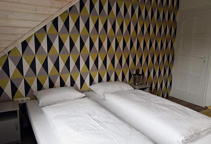 Семейный Номер, Aquarium City