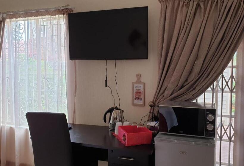 Номер Стандарт, Christa S Place 897