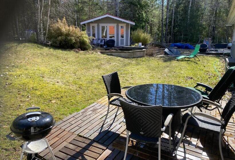 شقة دور أخير غرفة نوم واحدة, Dr åsa Kallfors Järna Bed & Breakfast