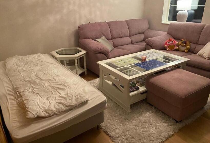 شقة غرفة واحدة مطلة على الحديقة, Dr åsa Kallfors Järna Bed & Breakfast