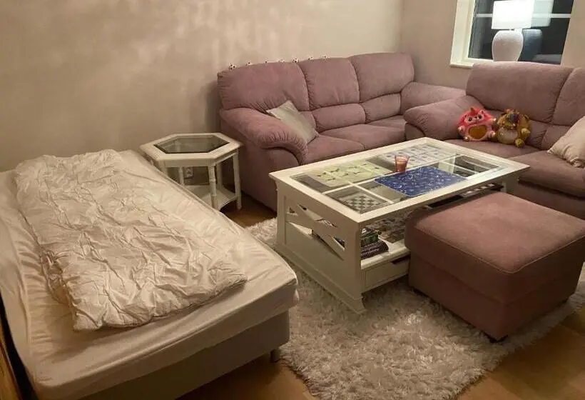 Huoneisto 1 Makuuhuone Puutarhanäkymä, Dr åsa Kallfors Järna Bed & Breakfast