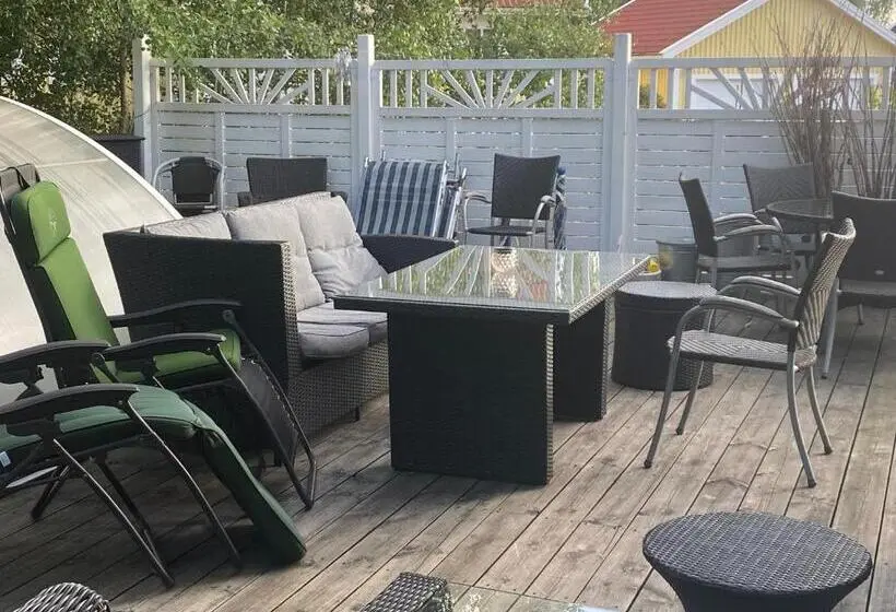Huoneisto 1 Makuuhuone Puutarhanäkymä, Dr åsa Kallfors Järna Bed & Breakfast