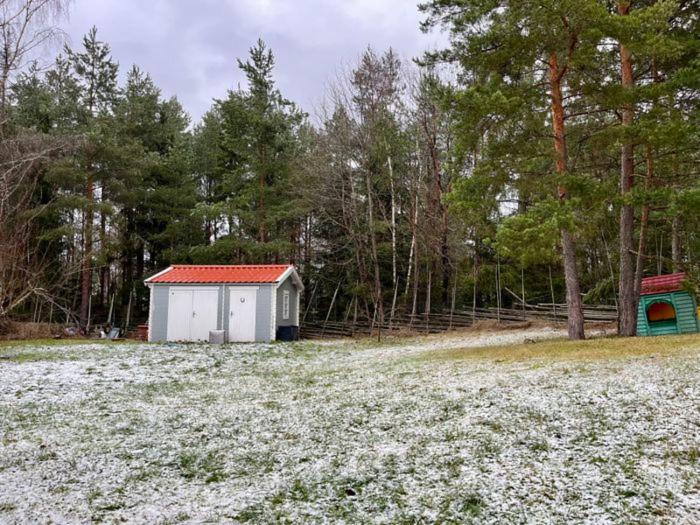 بنجلو قياسى مطلّ علي الحديقة, Dr åsa Kallfors Järna Bed & Breakfast