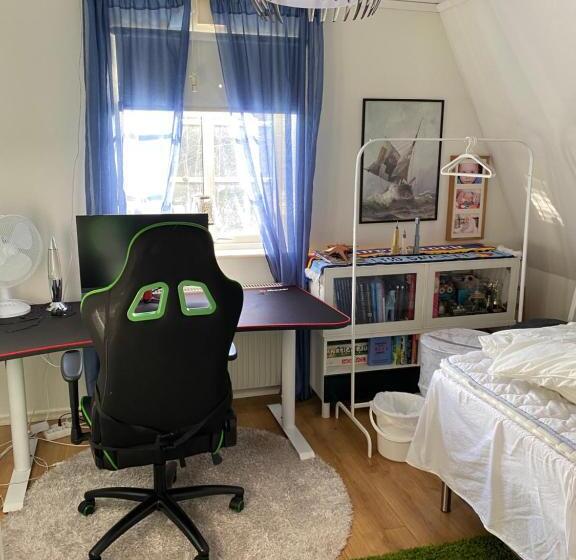 فيلا 3 غرف نوم, Dr åsa Kallfors Järna Bed & Breakfast