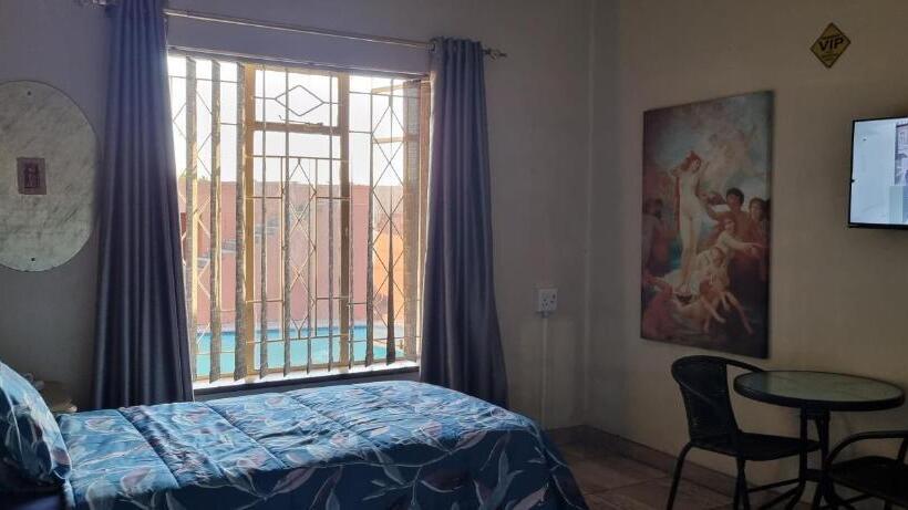 エコノミールーム, Whitehouse Lodge Benoni