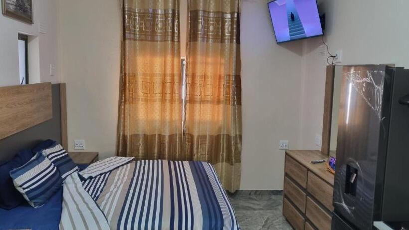 جناح ديلوكس سرير كينج, Whitehouse Lodge Benoni