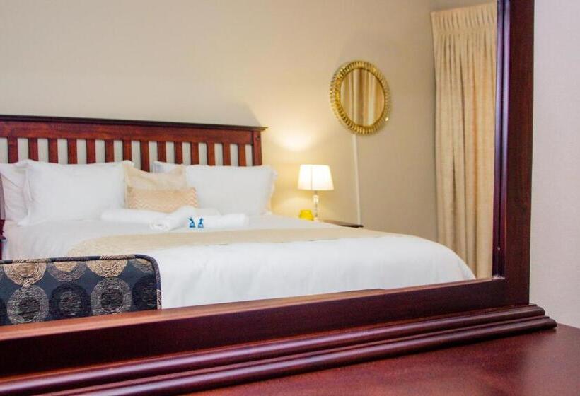 חדר דחוקס עם מיטת קינג, Belz Boutique