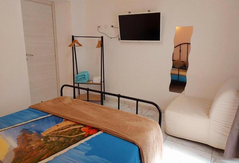 اتاق استاندارد, Camera Matrimoniale Genova Rooms