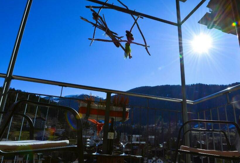 חדר סטנדרט עם מרפסת, Kulinarik & Geniesser Hôtel Strauss