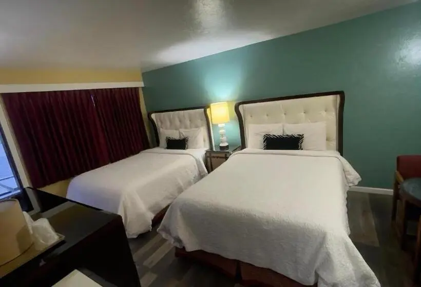 Deluxe Room Mountain View, American Inn