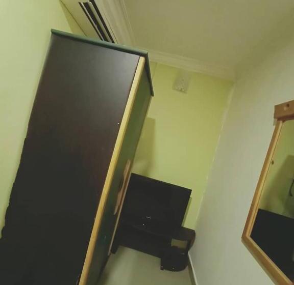 Номер Deluxe, Base