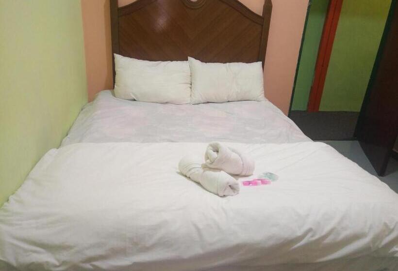 Номер Deluxe, Base