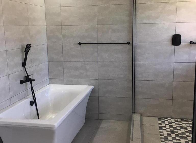 Номер Deluxe, 11 On Grace