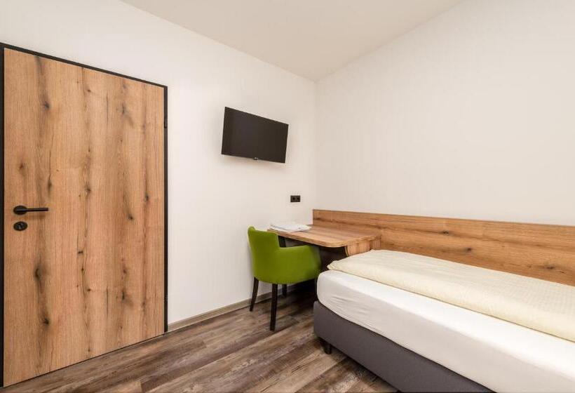 패밀리 룸, Landgasthof Bierfriedl