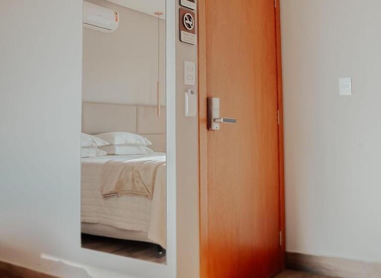 带大床的高级房间, Pousada Quinta Dos Cabeças