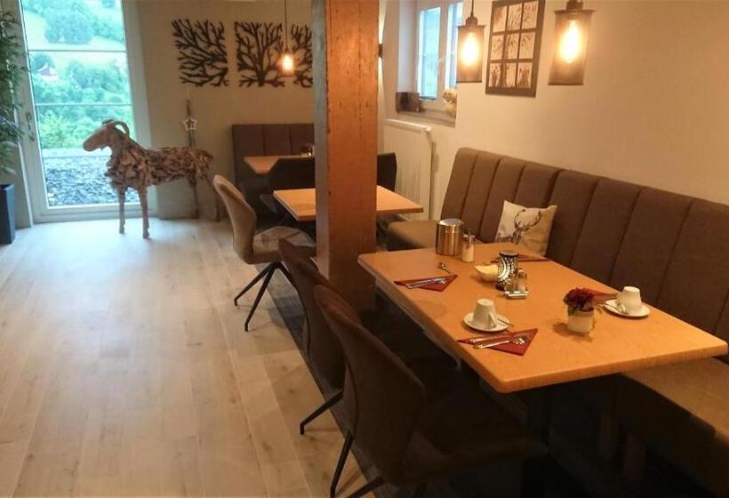 豪华房间, Rock Inn