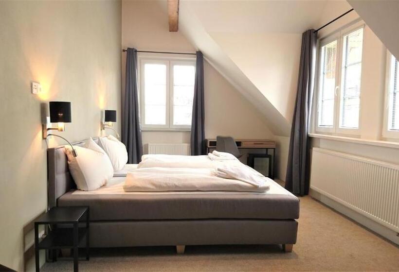 豪华房间, Rock Inn