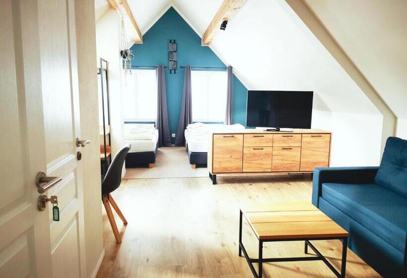 四人豪华间, Rock Inn