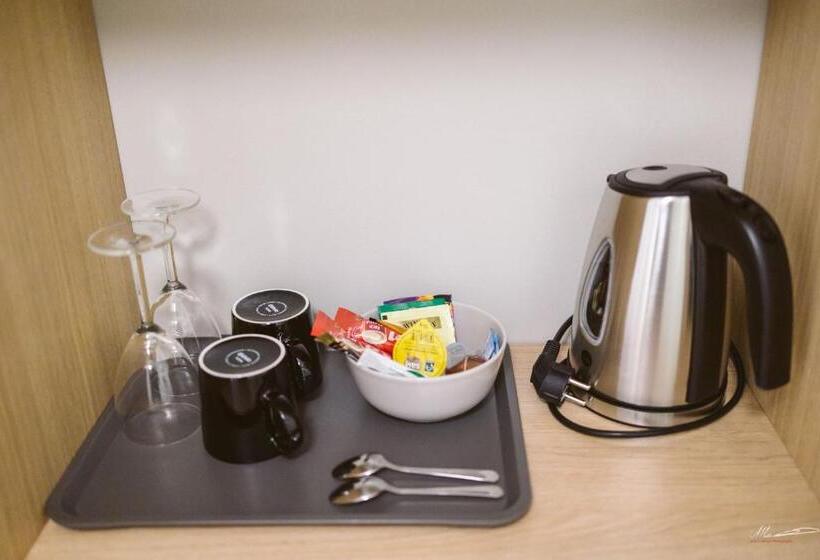 ダブルベッドスタンダードルーム, Villa Veromäki