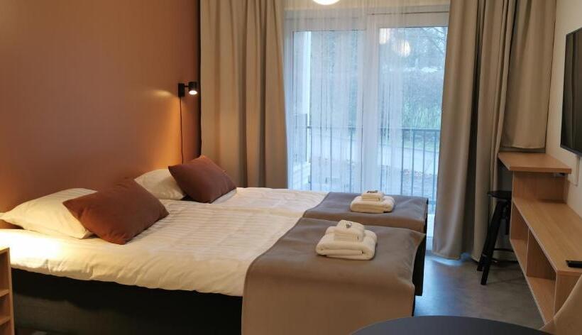 ダブルベッドスタンダードルーム, Villa Veromäki