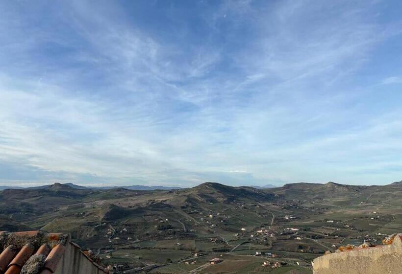 キングサイズベッドのデラックスルーム, A Muri