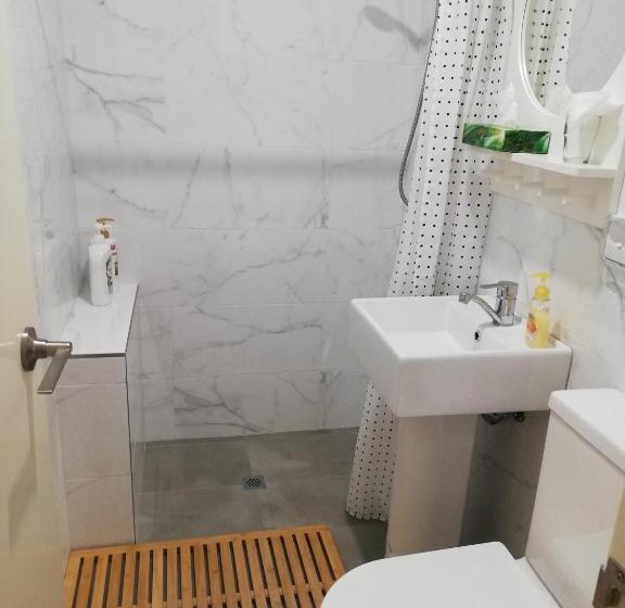 غرفة قياسية فردية, Bha