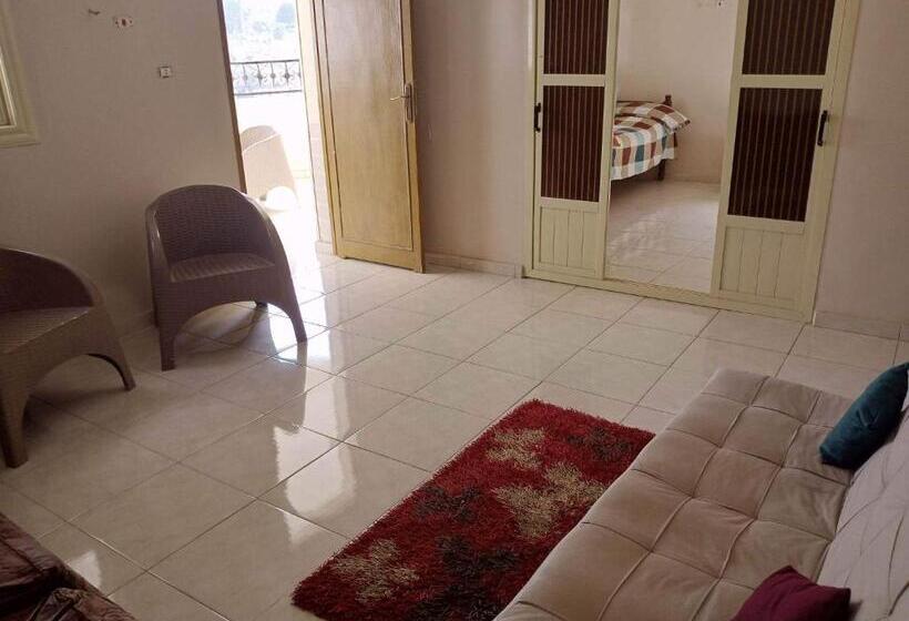 استودیو استاندارد با تراس, Winji Guest House