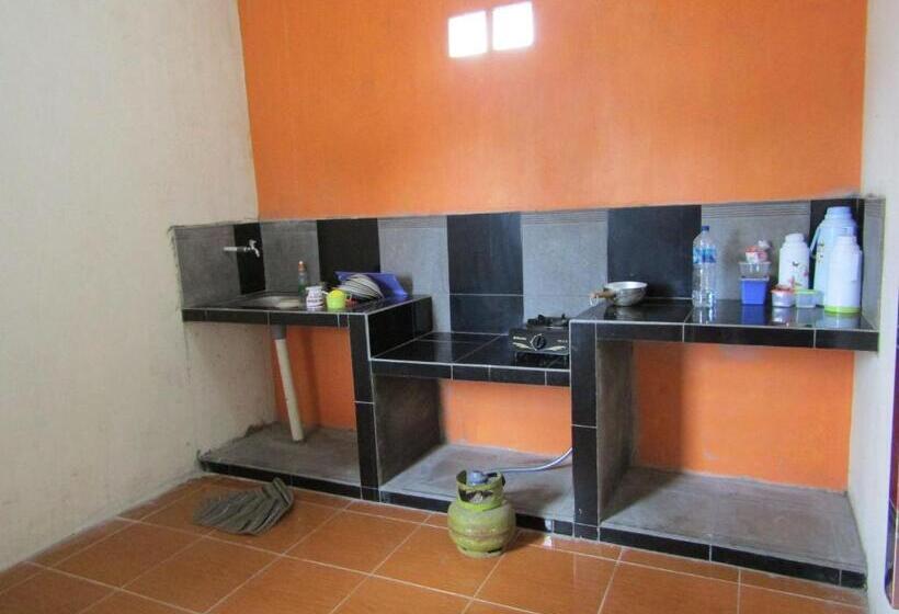 Villa 3 Quartos, Penginapan Melati Sarangan
