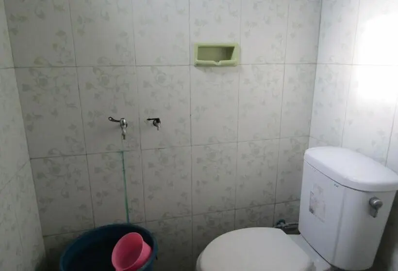 スリーベッドルーム　ヴィラ, Penginapan Melati Sarangan