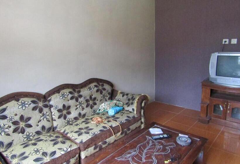 Villa 3 Quartos, Penginapan Melati Sarangan