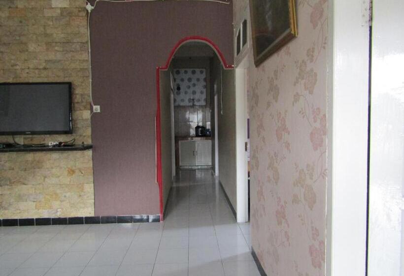 Вилла Superior 1 Спальня, Penginapan Melati Sarangan